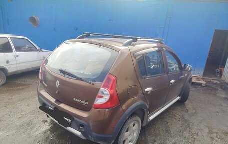 Renault Sandero I, 2013 год, 800 000 рублей, 2 фотография