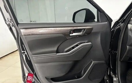 Toyota Highlander, 2026 год, 5 389 000 рублей, 15 фотография