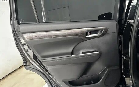 Toyota Highlander, 2026 год, 5 389 000 рублей, 22 фотография