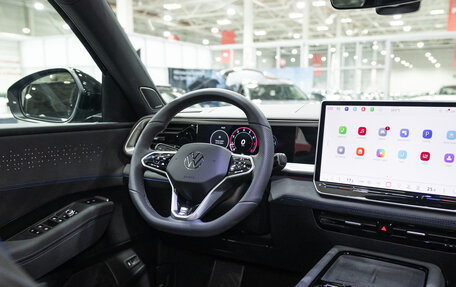 Volkswagen Teramont, 2025 год, 6 790 000 рублей, 13 фотография