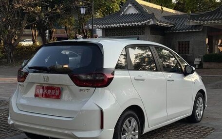 Honda Fit, 2022 год, 1 115 000 рублей, 6 фотография