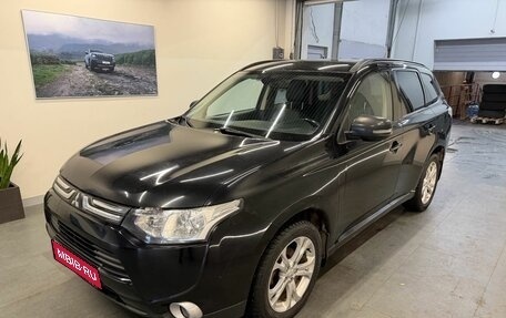 Mitsubishi Outlander III рестайлинг 3, 2012 год, 1 299 000 рублей, 1 фотография
