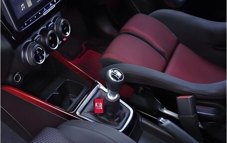 Suzuki Swift V, 2022 год, 1 000 999 рублей, 30 фотография