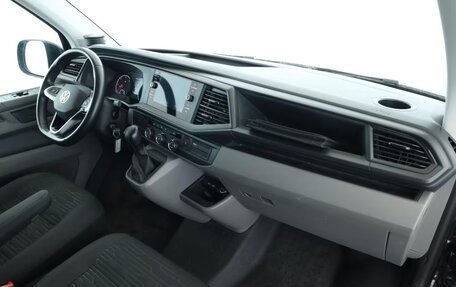 Volkswagen Caravelle T6 рестайлинг, 2022 год, 5 173 000 рублей, 12 фотография