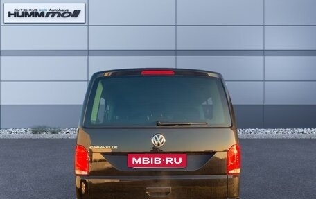 Volkswagen Caravelle T6 рестайлинг, 2022 год, 5 173 000 рублей, 7 фотография