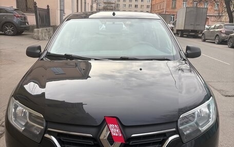 Renault Logan II, 2021 год, 915 000 рублей, 2 фотография