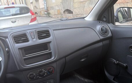 Renault Logan II, 2021 год, 915 000 рублей, 10 фотография