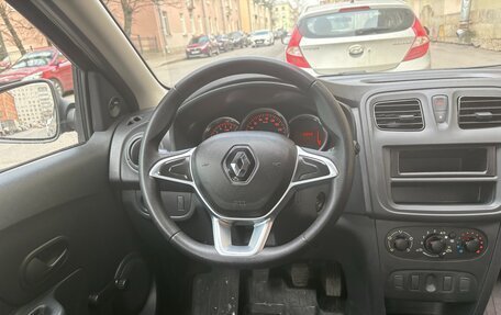 Renault Logan II, 2021 год, 915 000 рублей, 12 фотография