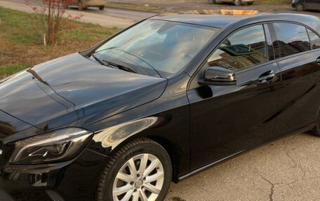 Mercedes-Benz A-Класс, 2016 год, 1 450 000 рублей, 4 фотография