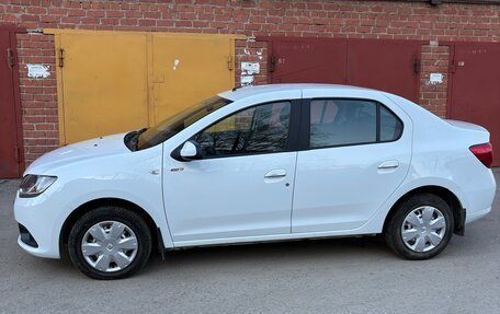 Renault Logan II, 2017 год, 950 000 рублей, 2 фотография