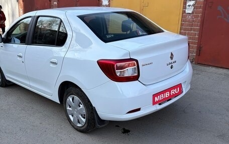 Renault Logan II, 2017 год, 950 000 рублей, 3 фотография