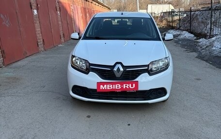 Renault Logan II, 2017 год, 950 000 рублей, 7 фотография