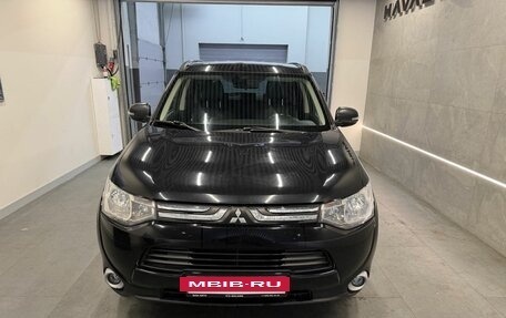 Mitsubishi Outlander III рестайлинг 3, 2012 год, 1 299 000 рублей, 2 фотография