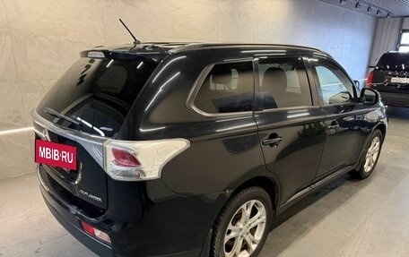 Mitsubishi Outlander III рестайлинг 3, 2012 год, 1 299 000 рублей, 4 фотография