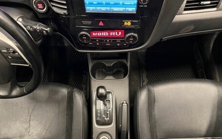 Mitsubishi Outlander III рестайлинг 3, 2012 год, 1 299 000 рублей, 11 фотография