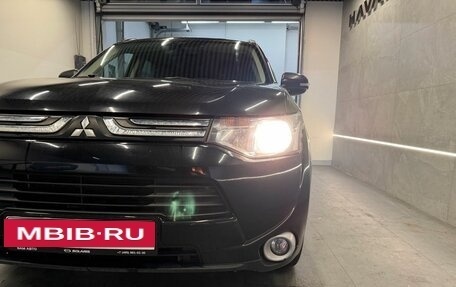 Mitsubishi Outlander III рестайлинг 3, 2012 год, 1 299 000 рублей, 16 фотография