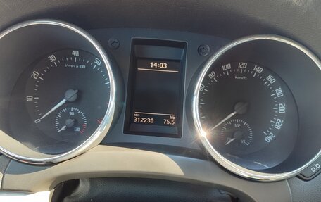 Skoda Yeti I рестайлинг, 2012 год, 720 000 рублей, 16 фотография