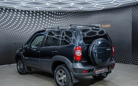 Chevrolet Niva I рестайлинг, 2017 год, 818 000 рублей, 4 фотография