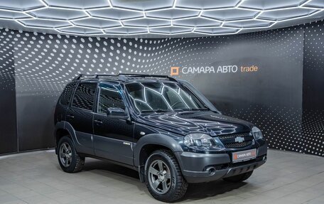 Chevrolet Niva I рестайлинг, 2017 год, 818 000 рублей, 3 фотография