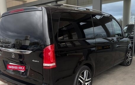 Mercedes-Benz V-Класс, 2019 год, 5 950 000 рублей, 4 фотография