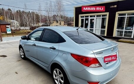 Hyundai Solaris II рестайлинг, 2011 год, 785 000 рублей, 4 фотография