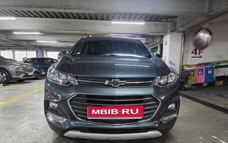 Chevrolet Trax, 2022 год, 1 418 000 рублей, 2 фотография