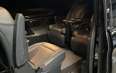Mercedes-Benz V-Класс, 2023 год, 11 000 000 рублей, 7 фотография