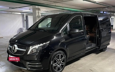 Mercedes-Benz V-Класс, 2023 год, 11 000 000 рублей, 5 фотография