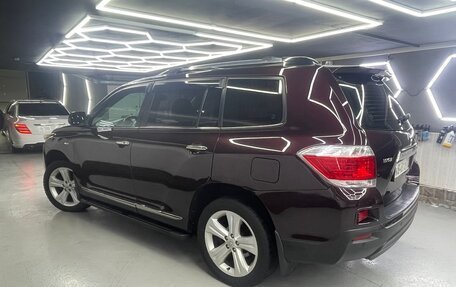 Toyota Highlander III, 2011 год, 1 850 000 рублей, 7 фотография