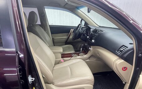 Toyota Highlander III, 2011 год, 1 850 000 рублей, 4 фотография