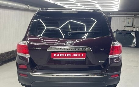 Toyota Highlander III, 2011 год, 1 850 000 рублей, 6 фотография