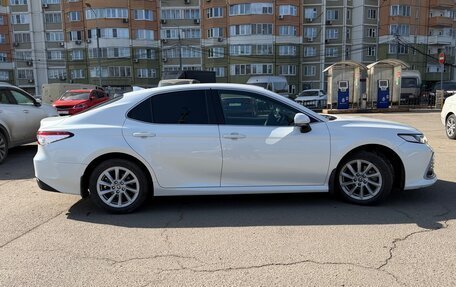 Toyota Camry, 2021 год, 3 200 000 рублей, 2 фотография