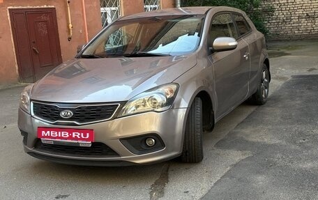 KIA cee'd I рестайлинг, 2011 год, 670 000 рублей, 2 фотография