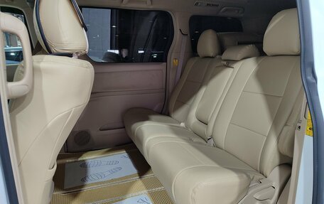 Toyota Alphard III, 2010 год, 2 400 000 рублей, 18 фотография