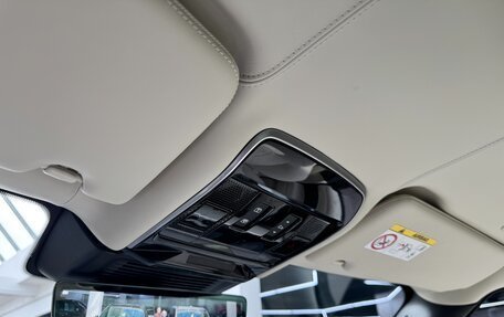 Land Rover Range Rover IV рестайлинг, 2025 год, 23 990 000 рублей, 32 фотография