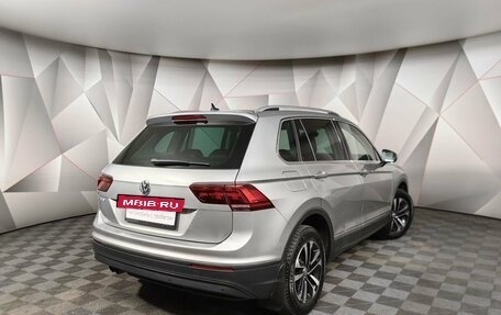 Volkswagen Tiguan II, 2019 год, 2 365 000 рублей, 2 фотография