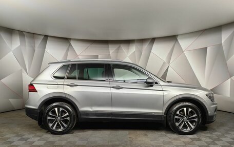 Volkswagen Tiguan II, 2019 год, 2 365 000 рублей, 6 фотография