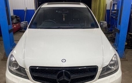 Mercedes-Benz C-Класс, 2012 год, 1 700 000 рублей, 1 фотография