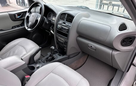 Hyundai Santa Fe III рестайлинг, 2005 год, 720 000 рублей, 22 фотография