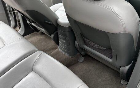 Hyundai Santa Fe III рестайлинг, 2005 год, 720 000 рублей, 29 фотография