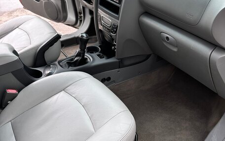 Hyundai Santa Fe III рестайлинг, 2005 год, 720 000 рублей, 30 фотография