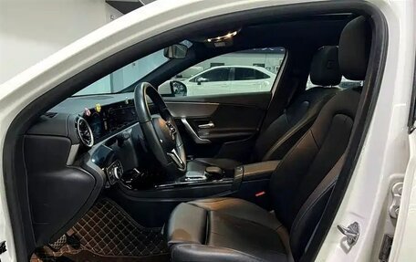 Mercedes-Benz A-Класс, 2022 год, 2 370 000 рублей, 8 фотография