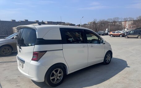 Honda Freed I, 2014 год, 900 000 рублей, 2 фотография