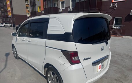 Honda Freed I, 2014 год, 900 000 рублей, 3 фотография