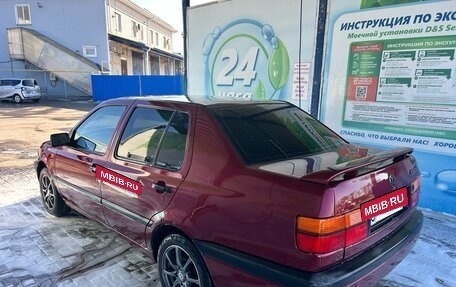Volkswagen Vento, 1994 год, 220 000 рублей, 4 фотография