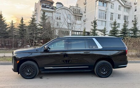 Cadillac Escalade V, 2022 год, 25 000 000 рублей, 2 фотография