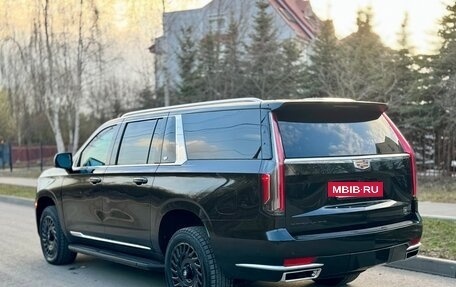 Cadillac Escalade V, 2022 год, 25 000 000 рублей, 3 фотография