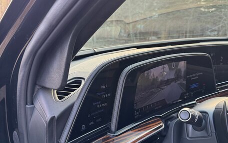 Cadillac Escalade V, 2022 год, 25 000 000 рублей, 17 фотография