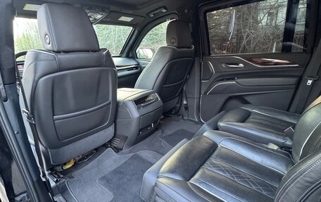 Cadillac Escalade V, 2022 год, 25 000 000 рублей, 14 фотография