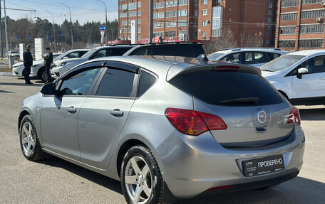 Opel Astra J, 2010 год, 720 000 рублей, 11 фотография